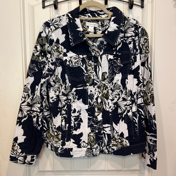 Christopher & Banks Jackets & Blazers - Christopher & Banks light weight jacket.